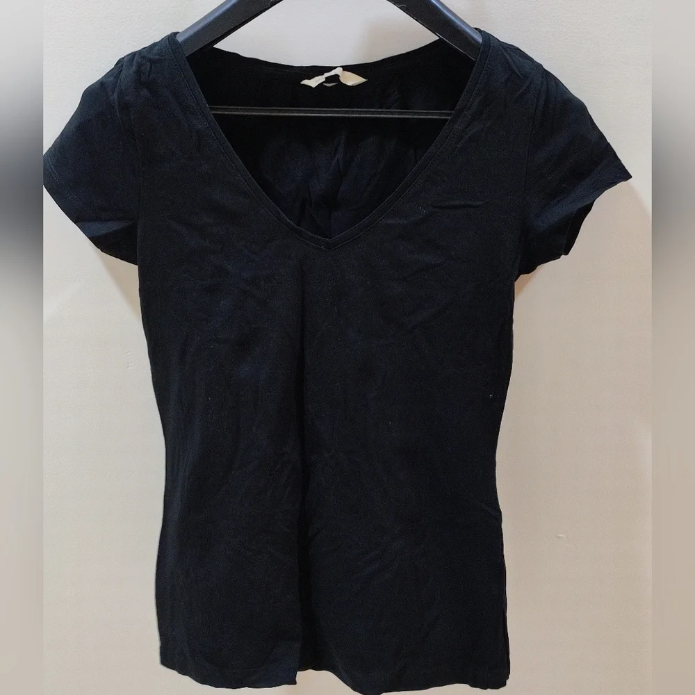 H&M black tshirt - Picture 3 of 4